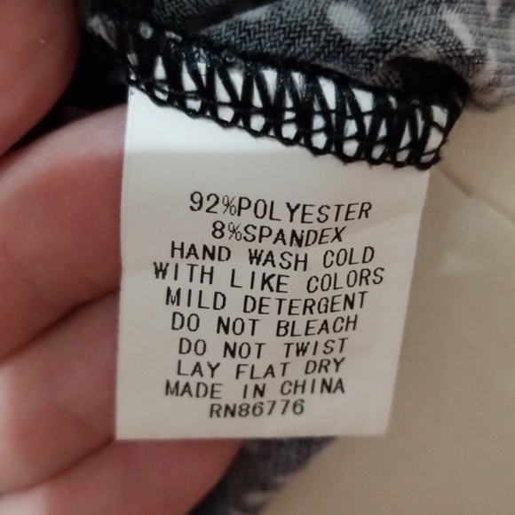 Due Per Due polka dot top - Picture 5 of 6